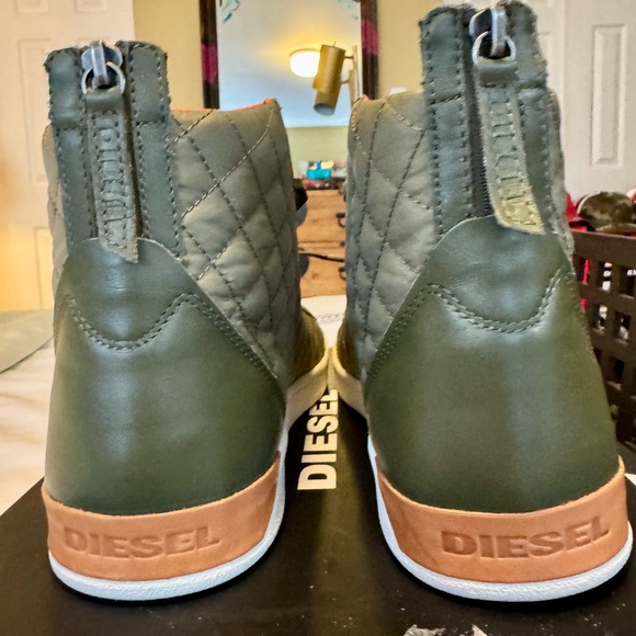 Diesel Men’s Diamond Tarmac Sneakers size 11 - Picture 4 of 10